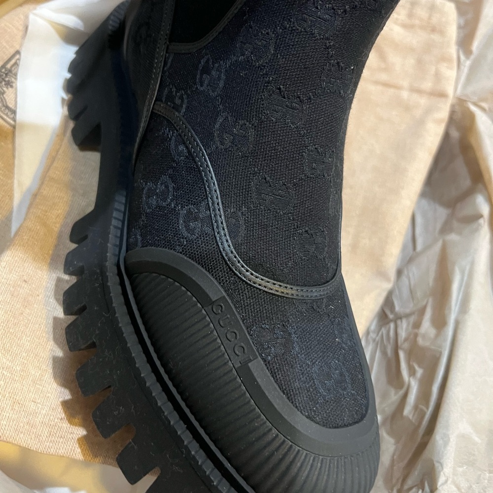 Gucci Black Textured Ankle Boots men’s 8.5